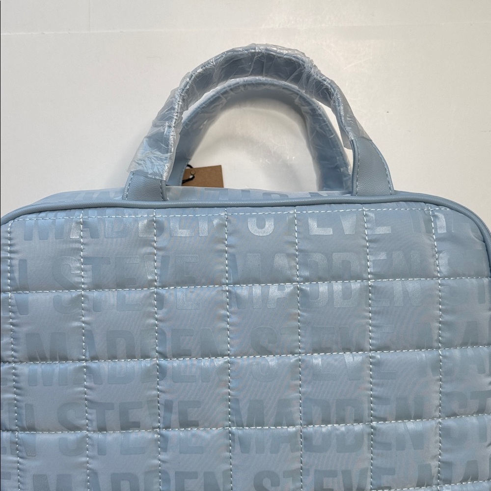 Steve Madden Sky Blue Nylon Quilted Weekender Cosmetic Bag NWT - Picture 13 of 14